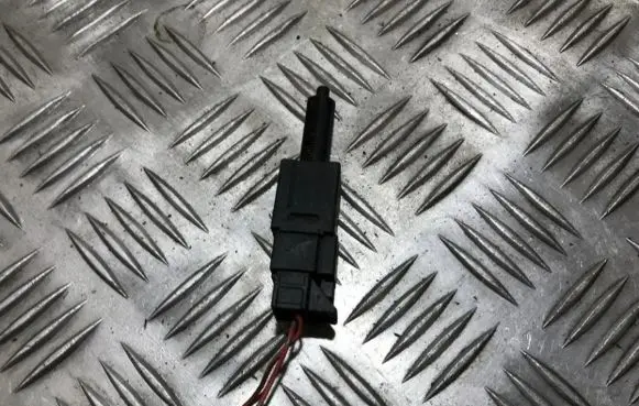 Nissan Primera Brake pedal sensor switch