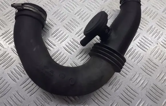 Nissan Almera Tino Intercooler hose/pipe 8200280084A