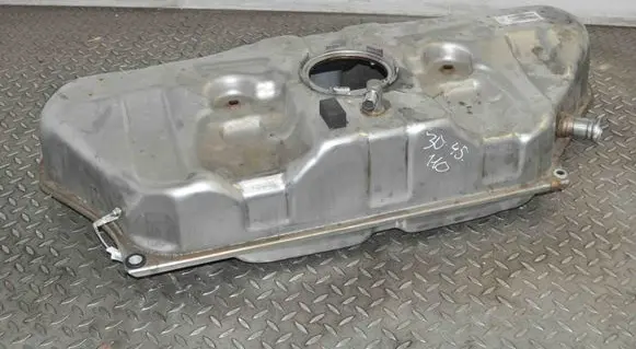 BMW i8 Fuel tank 7339190