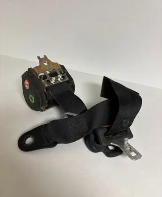 Ford Focus Front seatbelt 04167016 7016 T4X9AKLE
