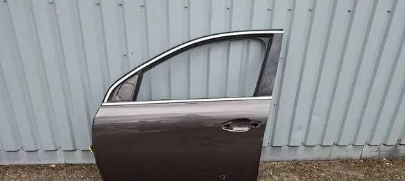 Peugeot 308 Front door 