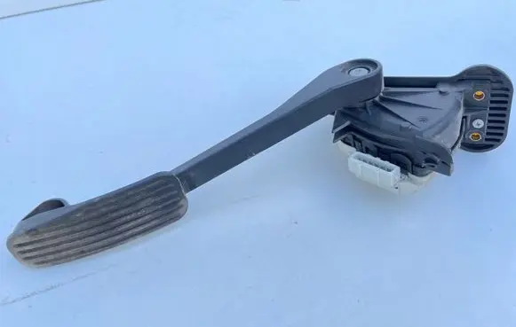 Volvo S60 Accelerator throttle pedal 6PV008537 30683516 6PV00853712