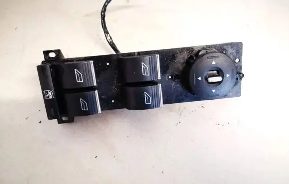 Ford Focus Electric window control switch 8m5t14a132ac
