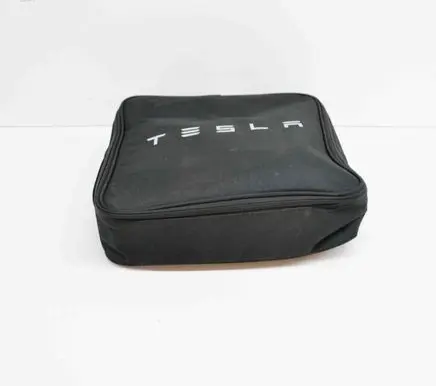 Tesla Model 3 Electric car charging cable 147907500C