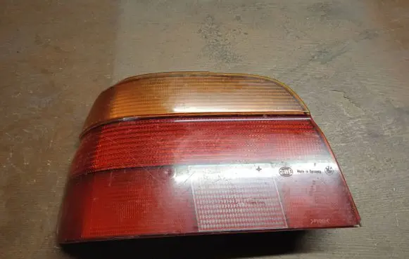 BMW 5 E39 Rear/tail lights 8358031 2VP00724001