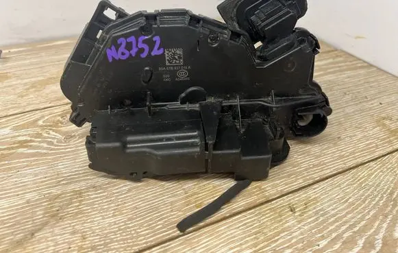 Seat Ibiza V (KJ) Front door lock 5TB837015A