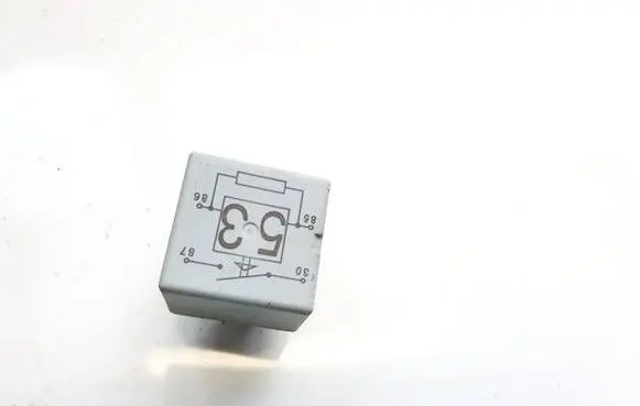 Skoda Octavia Mk2 (1Z) Other relay 141951253B
