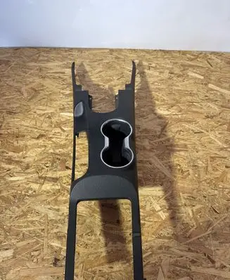 Ford Mustang VI Center console FR3B-63044E50