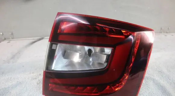 Skoda Octavia Mk3 (5E) Rear/tail lights 5E9945208 0020193212 8543