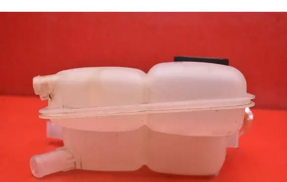 Ford Focus ST Coolant expansion tank/reservoir 8V618K218AE