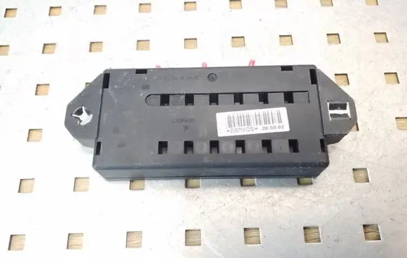 Volvo XC70 Fuse module 9441776