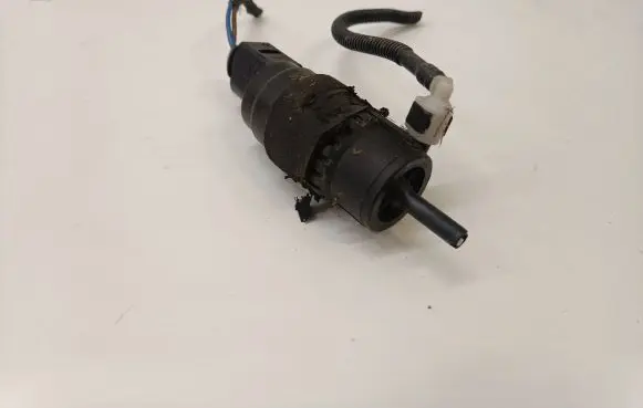 Audi TT TTS RS Mk3 8S Windscreen/windshield washer pump 8K5955647