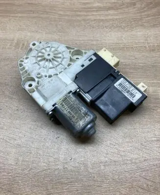 Peugeot 407 Front door window regulator motor 9649911180 996385103