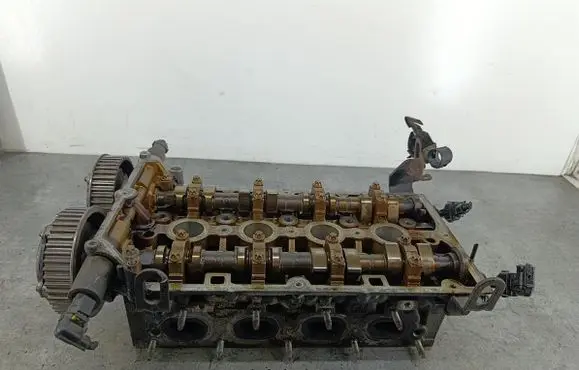 Opel Astra H Engine head 55559340A16XER