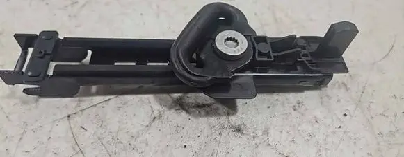 Skoda Superb B6 (3T) Seat belt adjustment rail 8E0857833A 560927324