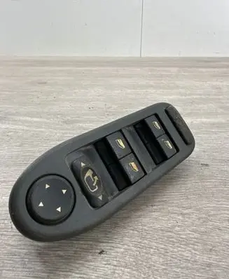 Peugeot 807 Electric window control switch 53269700 6970415