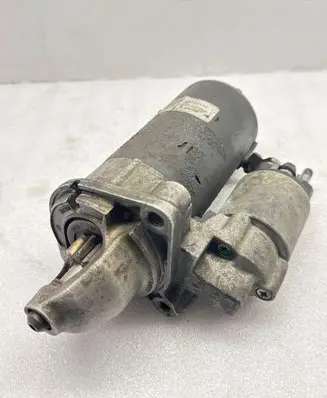 BMW 5 E60 E61 Starter motor LRT00119 772073
