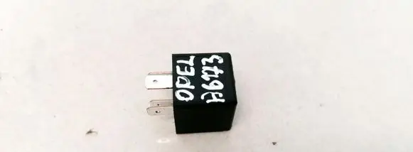 Opel Zafira A Other relay 90464760 V23134-K52-X220