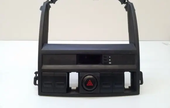 KIA Sorento Radio/GPS head unit trim 847603E100 945003E150 406158