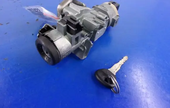 Mazda 323 Ignition lock