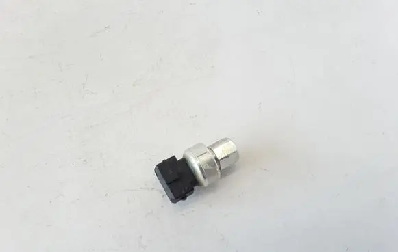 Volvo XC60 Air conditioning (A/C) pressure sensor 31292004