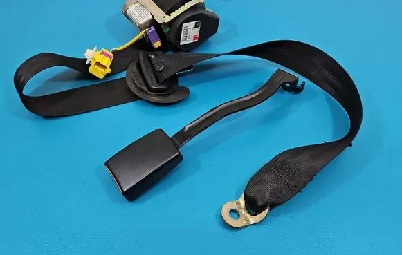 Volkswagen Golf V Front seatbelt 1K4857705D IMPRK1573975
