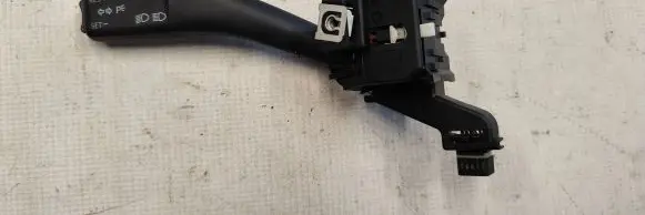 Volkswagen PASSAT B7 Indicator stalk 1K0953513A