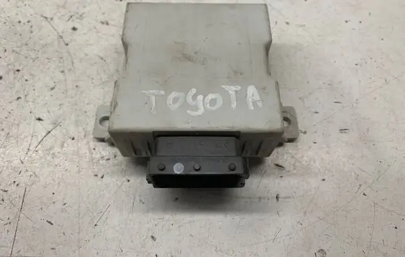 Toyota Corolla Verso E121 Window wiper relay 150696 PA66GF15 310508F