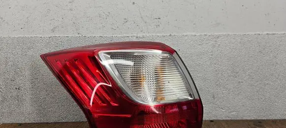Rear/tail lights