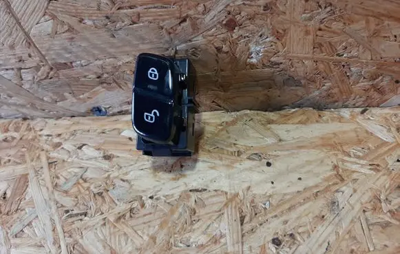 Volvo XC90 Central locking switch button 31443864