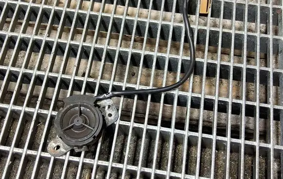 Nissan Elgrand Front door high frequency speaker 28149WL600