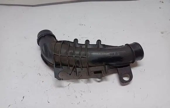 Mazda 6 Air intake hose/pipe 0113100215