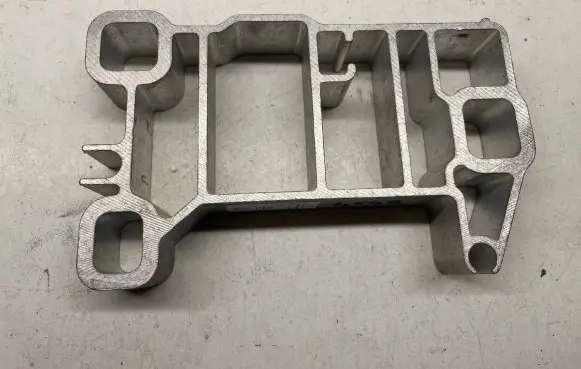Porsche Macan (95B) Front bumper mounting bracket 95B805233