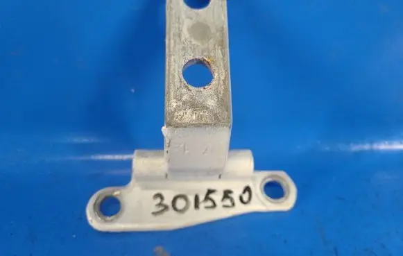 Lexus IS 220D-250-350 Front door hinge set 6872053010