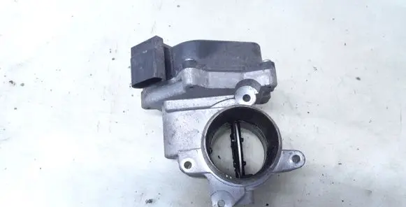 Volkswagen Golf VI Throttle valve 03G128063F