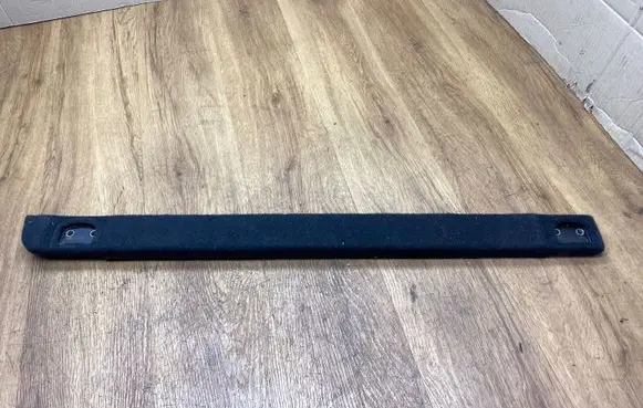 Volkswagen Touareg II Other trunk/boot trim element 7P6863528A 7P5863528M
