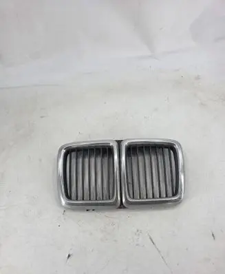 BMW 7 E32 Front grill 1908697 19086970
