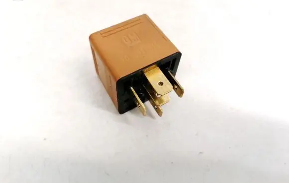 Opel Signum Other relay 0332209136
