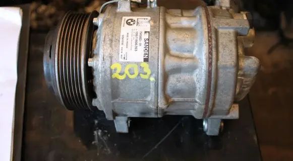 Seat Toledo I (1L) Air conditioning (A/C) compressor (pump) 820803