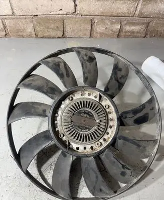 Volkswagen PASSAT B5 Viscous fan 058121350 058121301b
