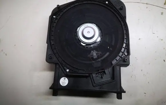 BMW 1 F40 Subwoofer speaker 9275996