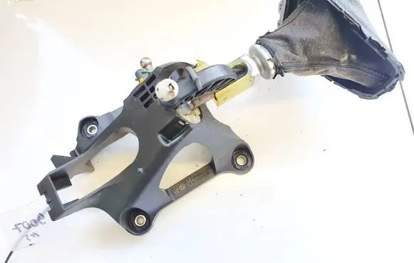 Toyota Auris 150 Gear shifter/selector 112102102