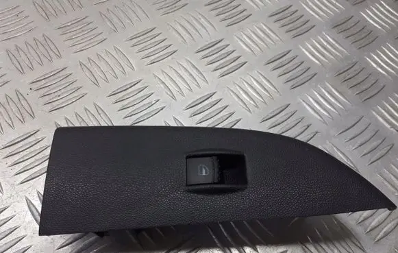 Skoda Fabia Mk1 (6Y) Electric window control switch 6Y1867228
