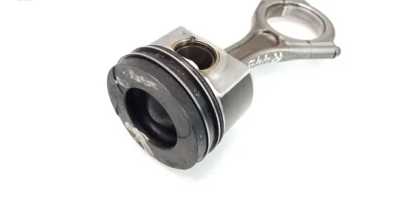 Piston with connecting rod