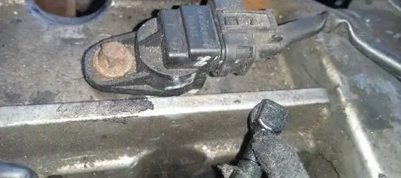 Chrysler PT Cruiser Camshaft position sensor A001539728
