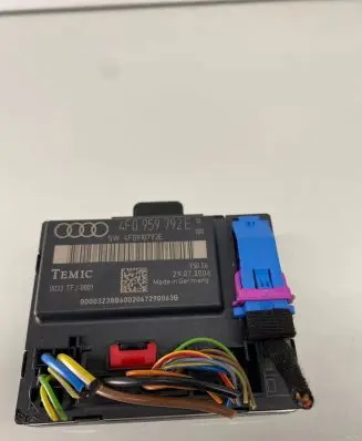 Audi A6 S6 C6 4F Door control unit/module 4F0959792E 4F0910793E 0033TFJ0001