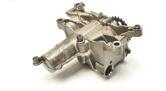 Volvo V40 Oil pump 31330979