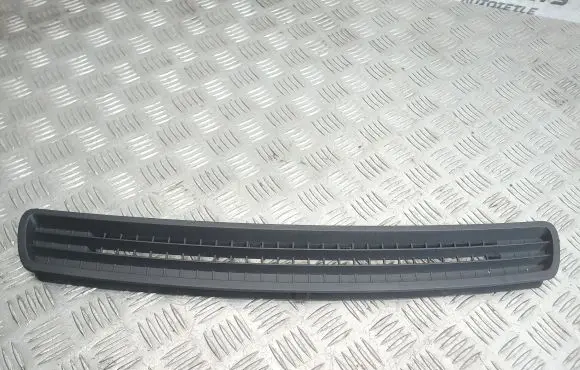 Nissan Qashqai+2 Dashboard air vent grill cover trim 