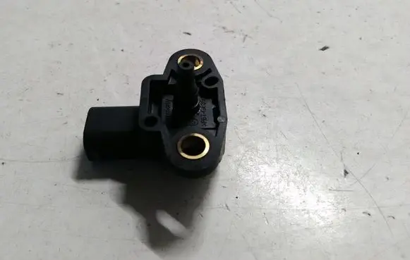 Mercedes-Benz ML W164 Air pressure sensor A0061531528 0261230144
