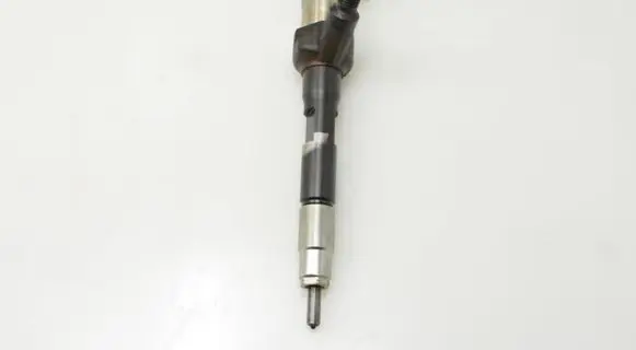 Mazda 6 Fuel injector R2AA13H50